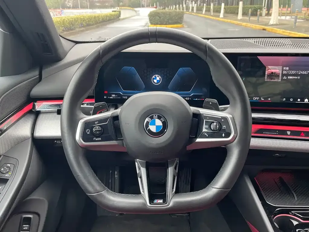 BMW 5 Series (Import) 2025 из CN, фото 4
