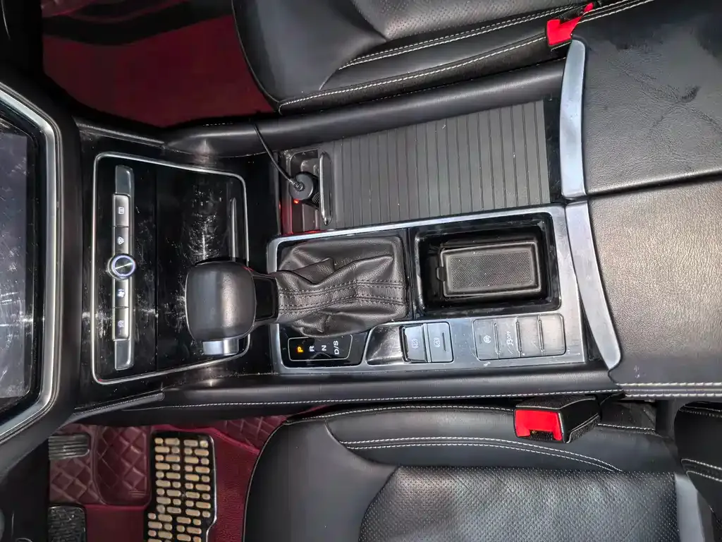 Roewe RX8 2023 из CN, фото 10