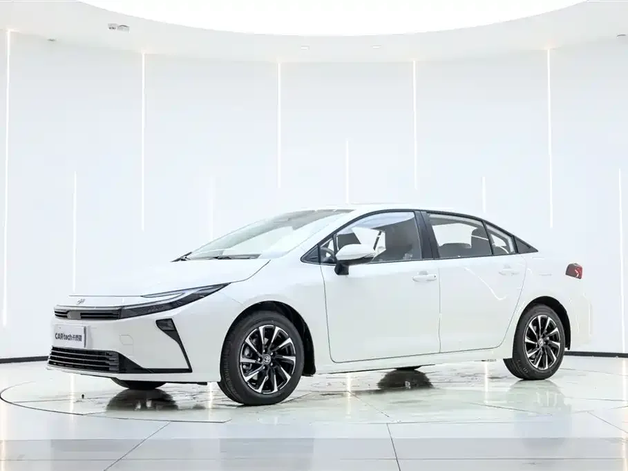 Toyota Corolla — фото 1