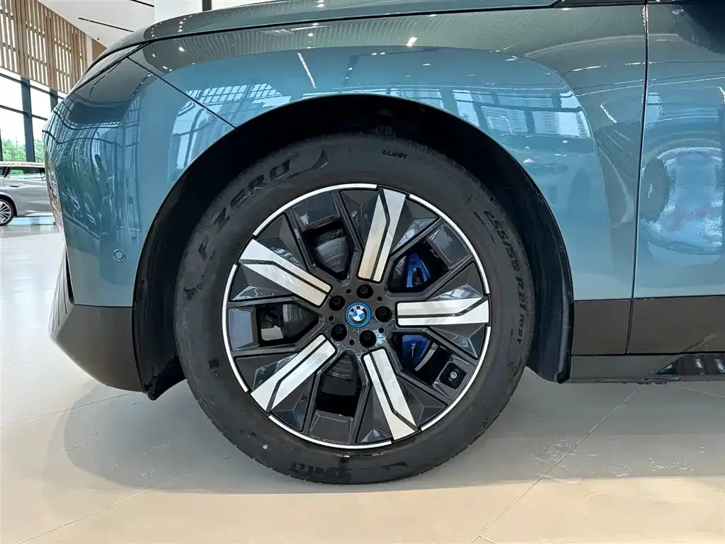 BMW iX 2023 из CN, фото 2