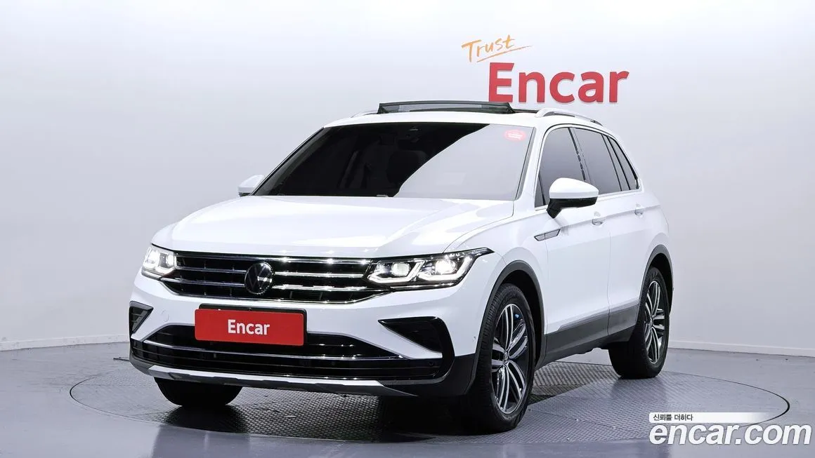 Volkswagen Tiguan — фото 1