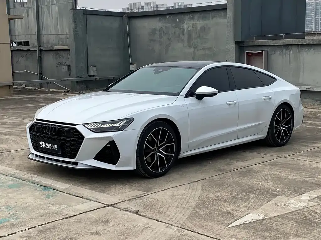 Audi A7 — фото 1