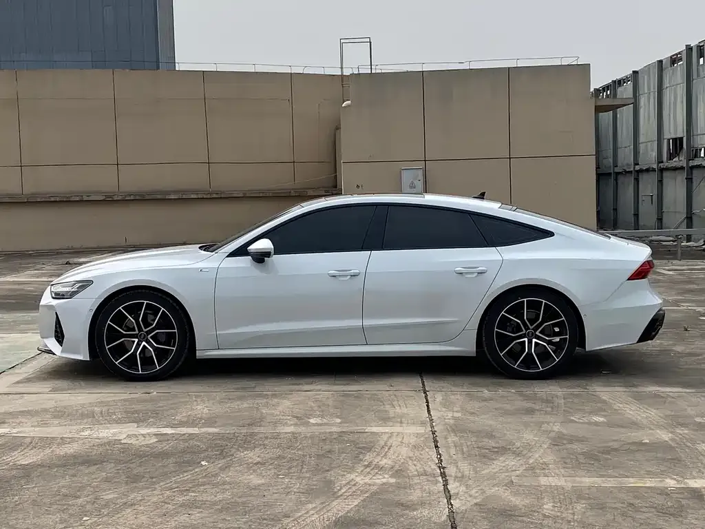Audi A7 — фото 5