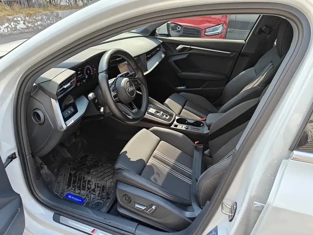 Audi A3 2024 из CN, фото 2