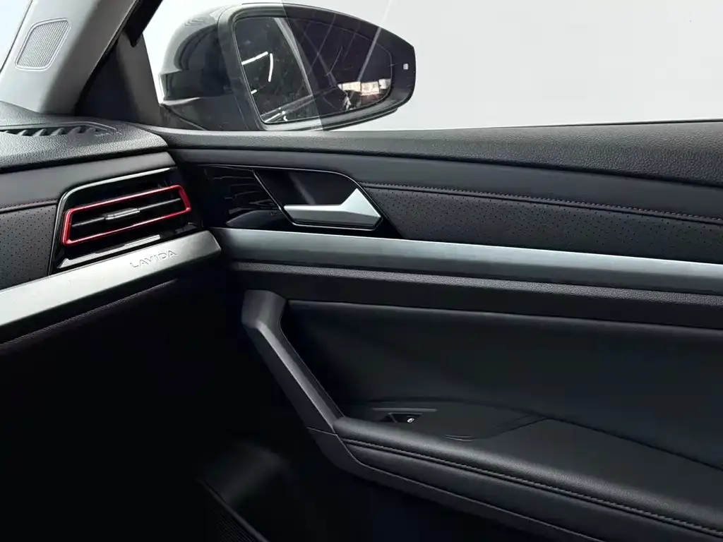 Volkswagen Lavida 2023 из CN, фото 9