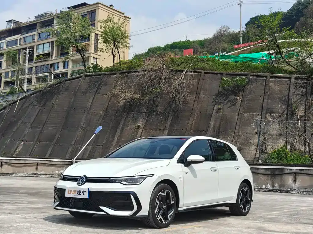 Volkswagen Golf 2025 из CN, фото 1