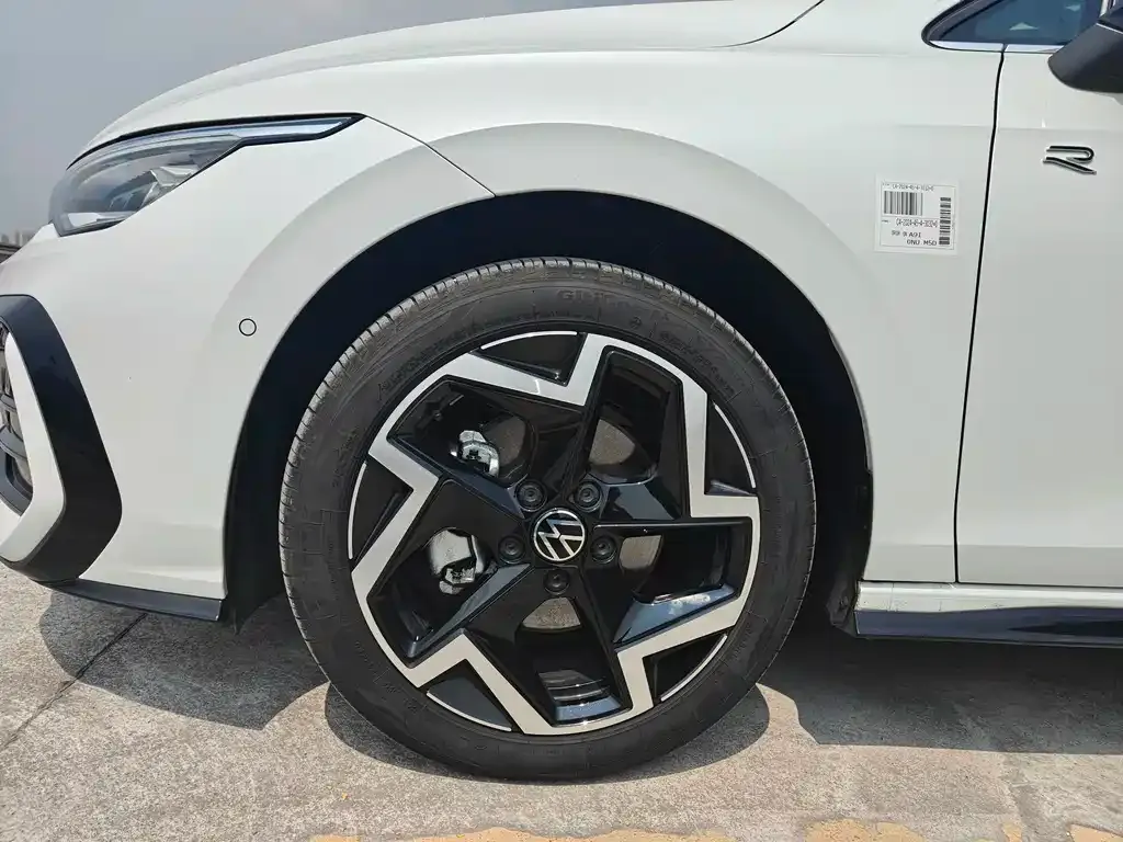 Volkswagen Golf 2025 из CN, фото 7