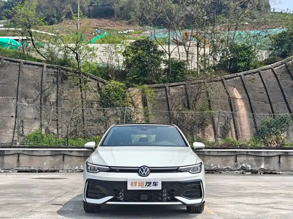Volkswagen Golf 2025 из CN, фото 8