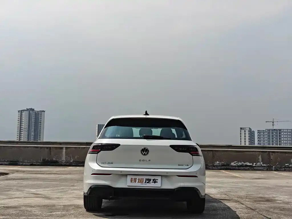 Volkswagen Golf 2025 из CN, фото 2