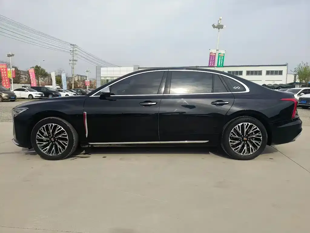 Hongqi H5 — фото 3