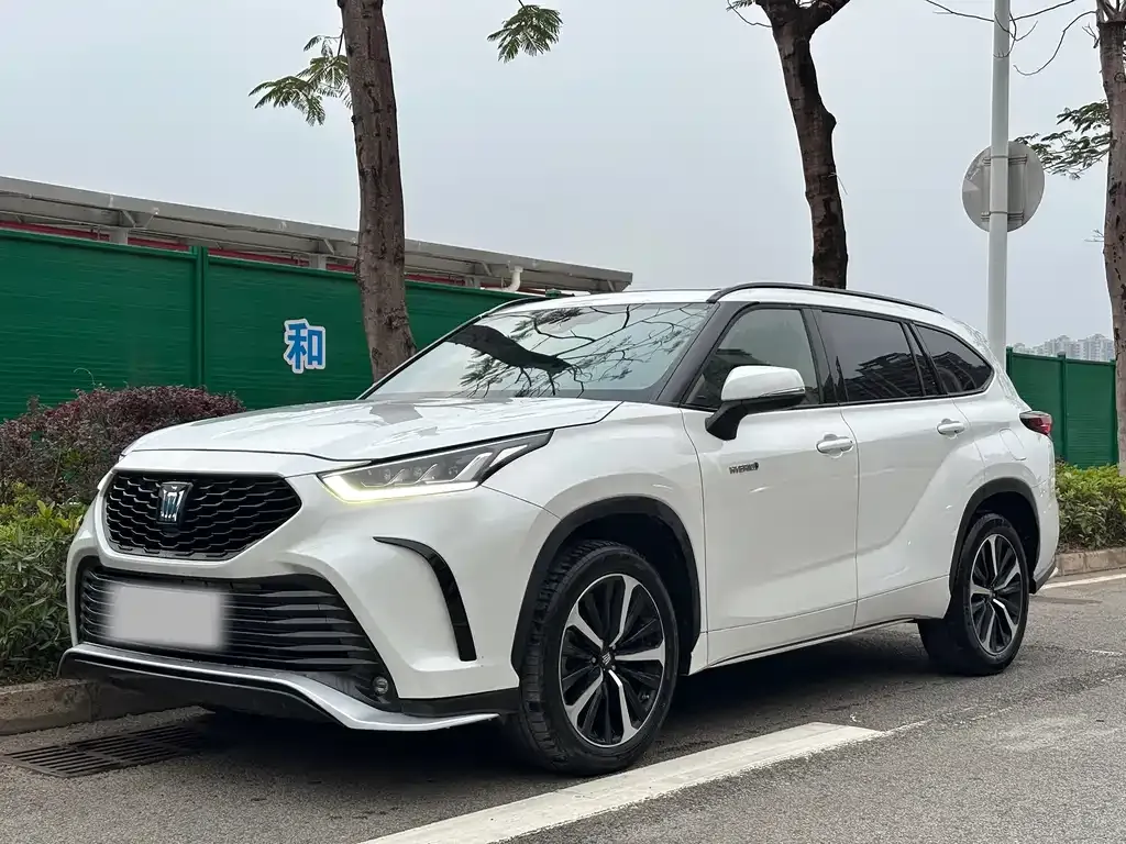 Toyota Crown Kluger