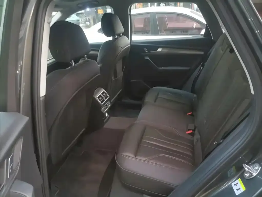 Audi Q5L 2023 из CN, фото 8