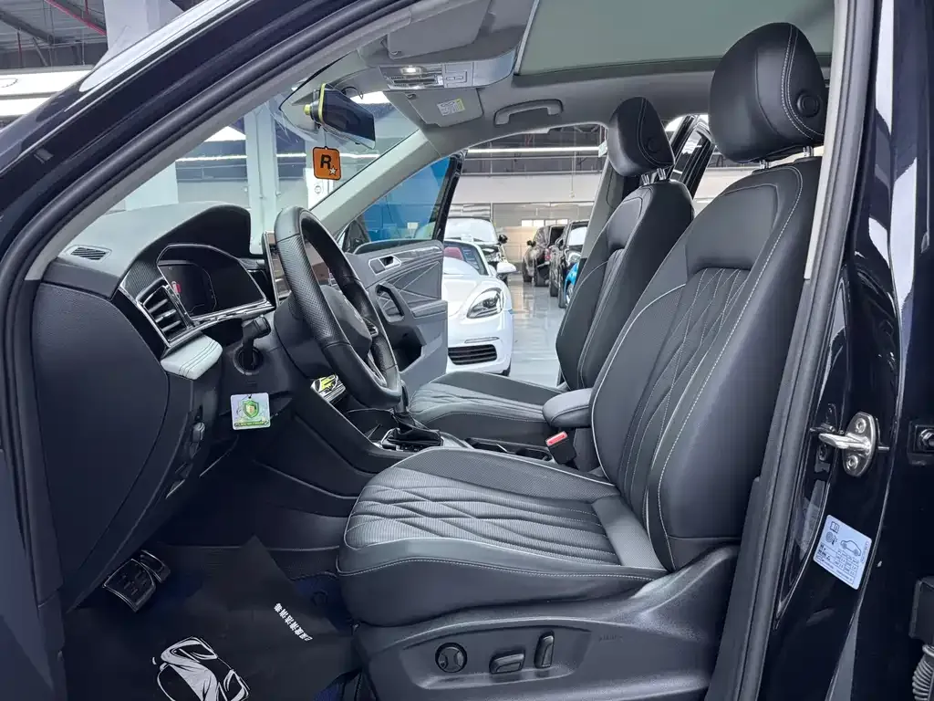 Volkswagen Tiguan L 2023 из CN, фото 3
