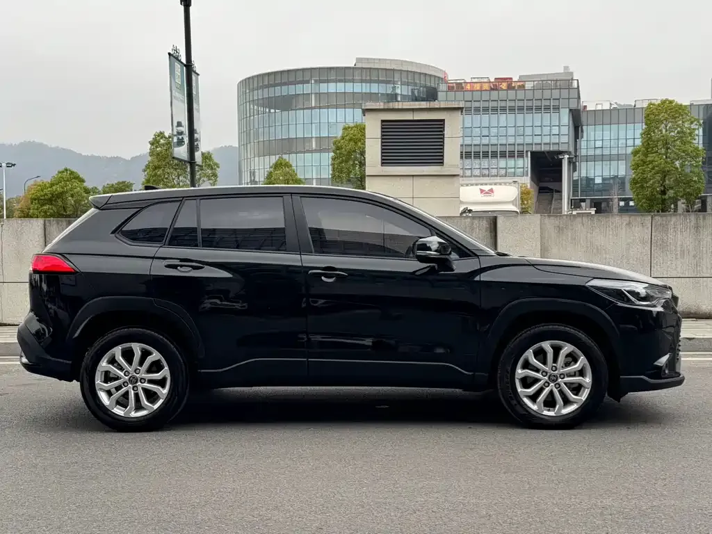 Toyota Frontlander 2024 из CN, фото 7