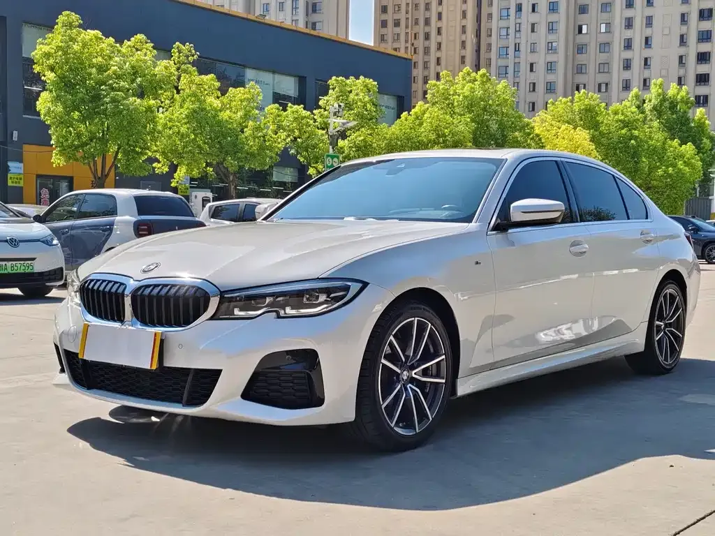 BMW 3 Series — фото 1