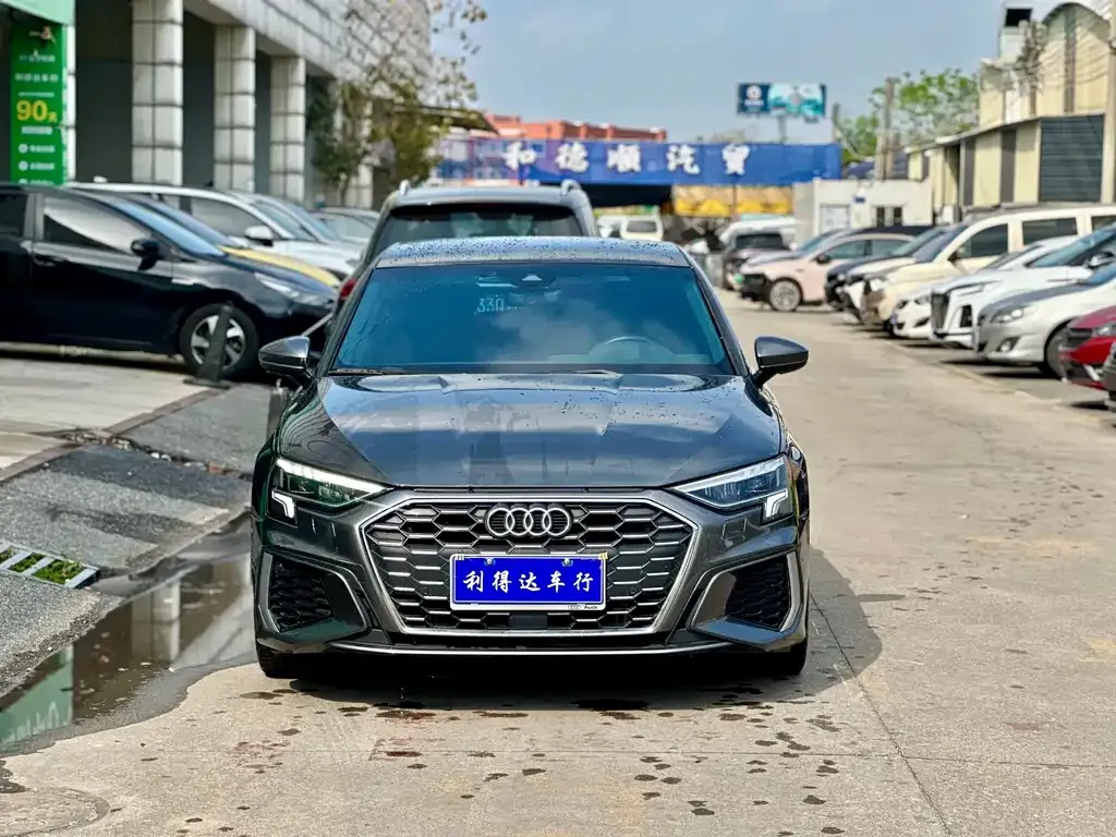 Audi A3 2024 из CN, фото 2