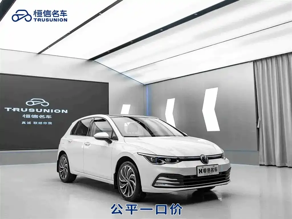 Volkswagen Golf 2023 из CN, фото 1