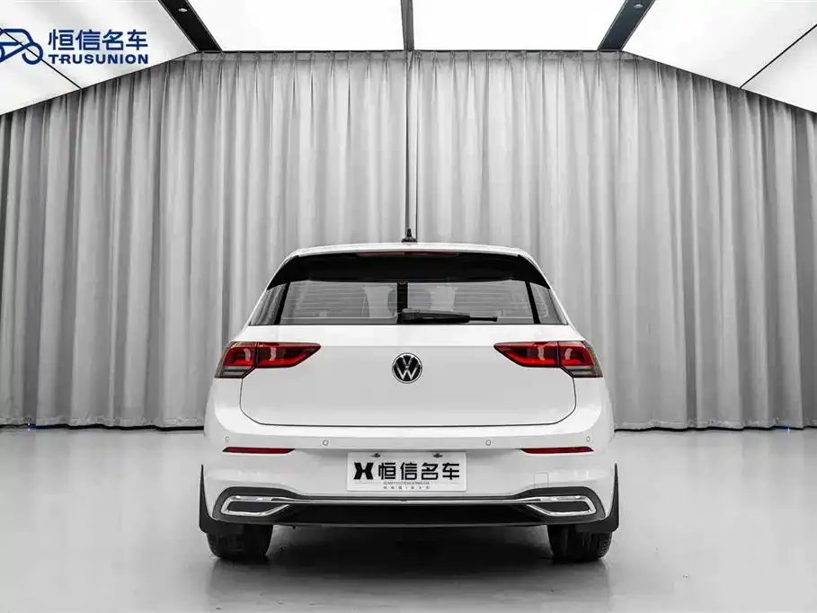 Volkswagen Golf 2023 из CN, фото 3