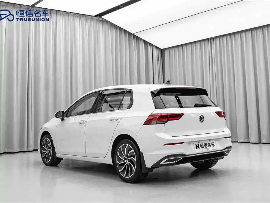 Volkswagen Golf 2023 из CN, фото 8