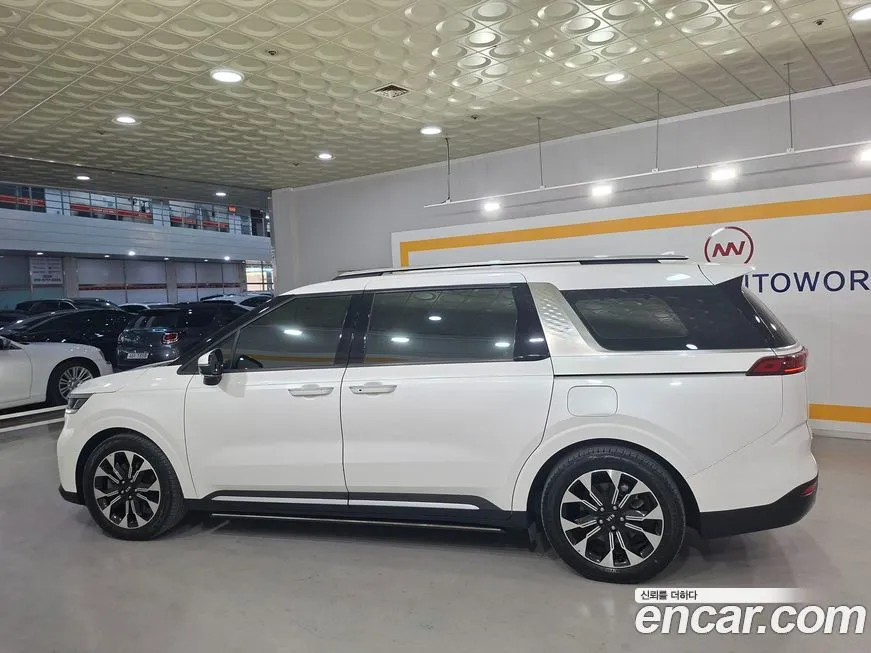 Kia Carnival — фото 5