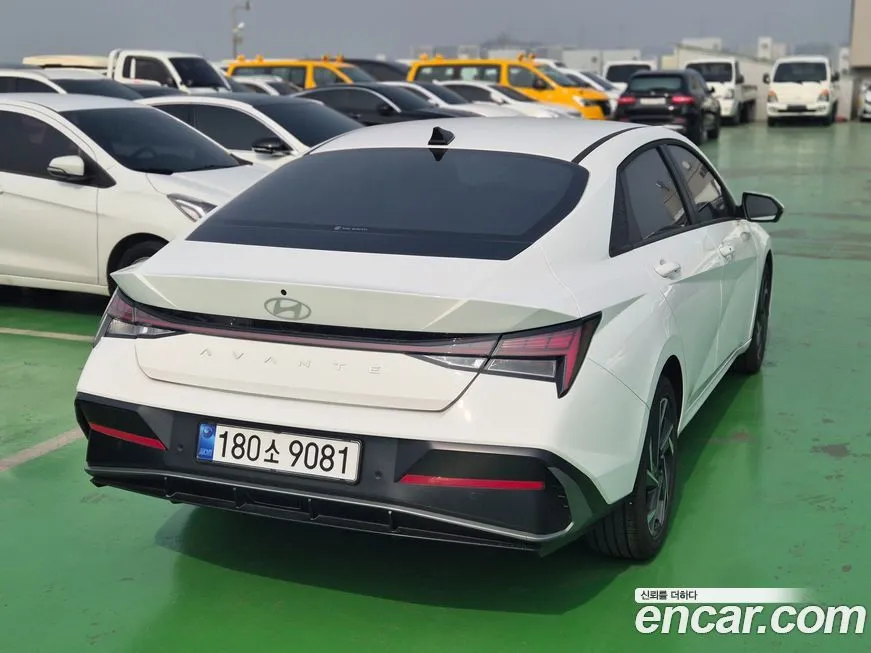Hyundai AVANTE — фото 2