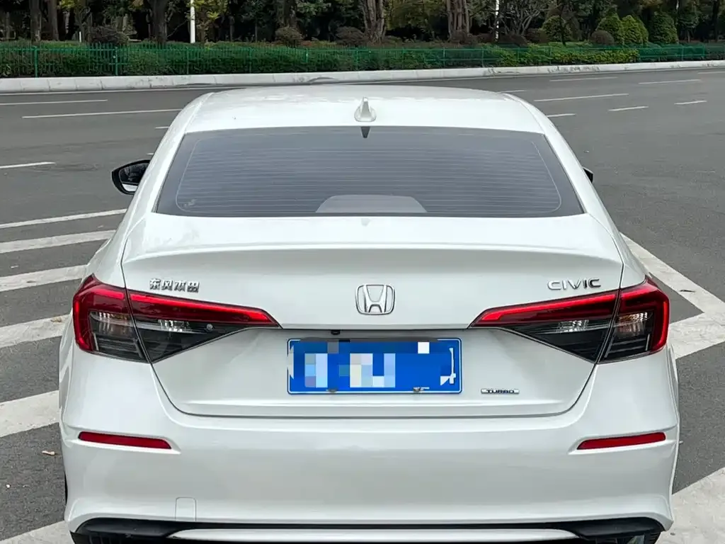 Honda Civic — фото 10