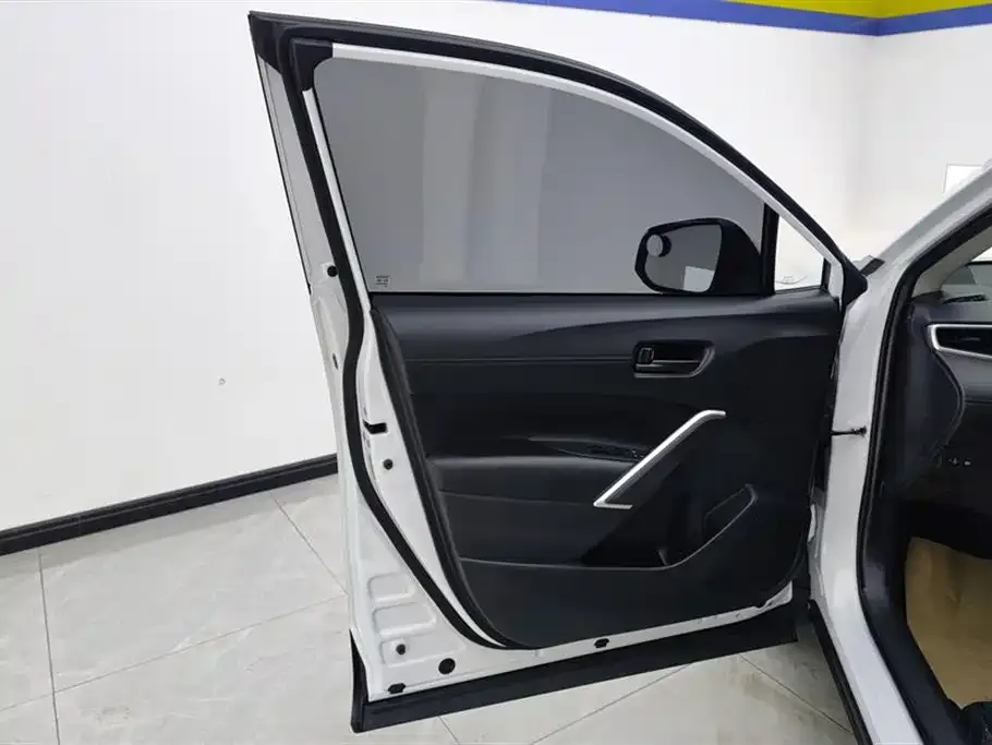 Toyota Corolla Cross 2024 из CN, фото 3