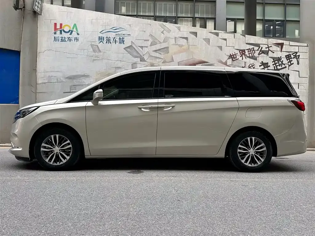 Buick GL8 2022 из CN, фото 9