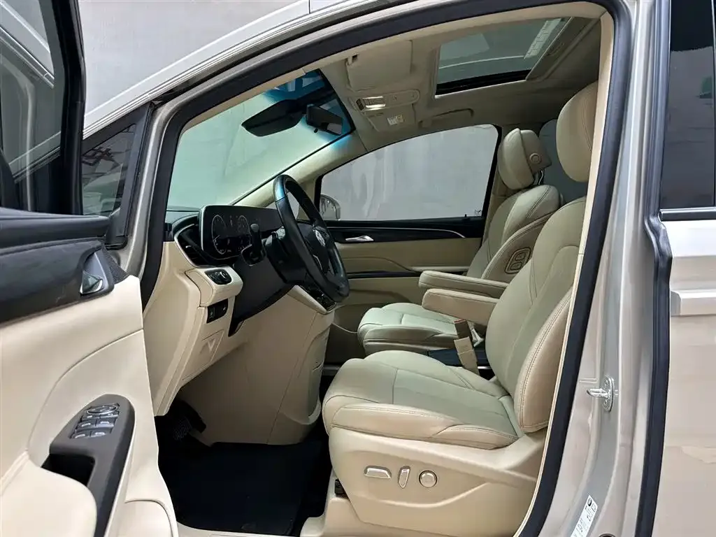 Buick GL8 2022 из CN, фото 7