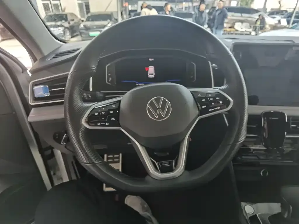 Volkswagen Tiguan L 2023 из CN, фото 2