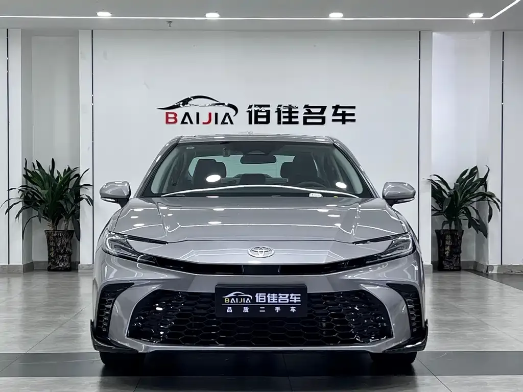 Toyota Camry 2025 из CN, фото 2