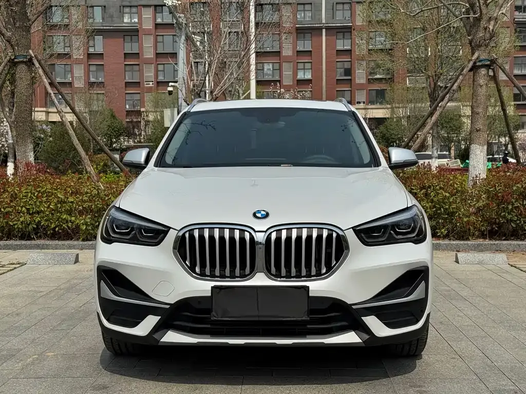 BMW X1 — фото 5