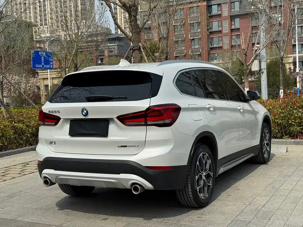 BMW X1 — фото 10