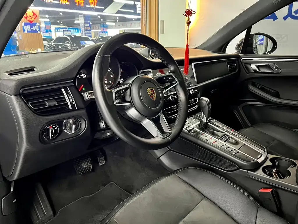 Porsche Macan — фото 2
