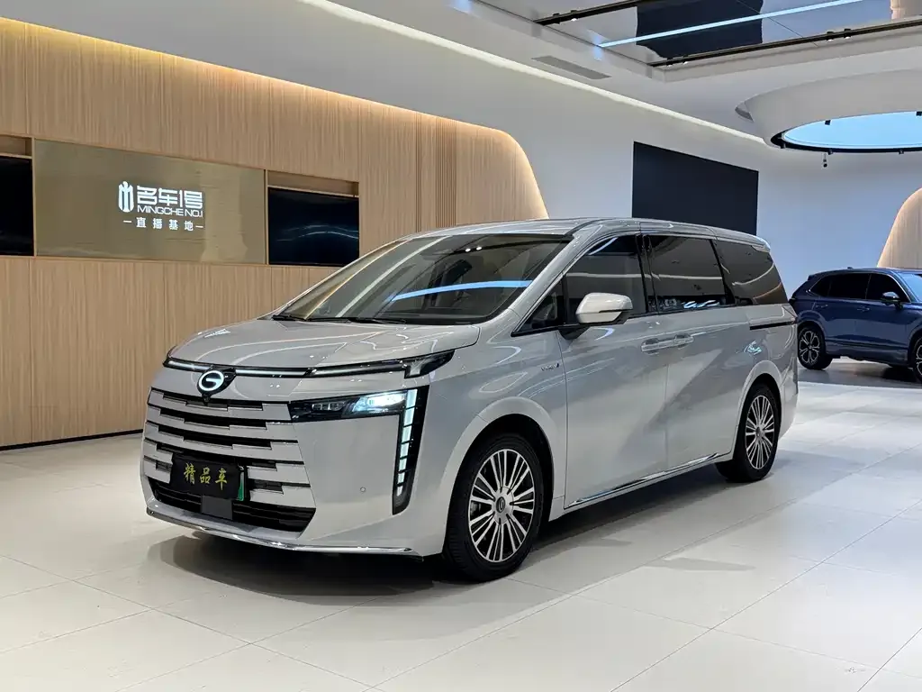 GAC Motor E8 Hybrid — фото 1