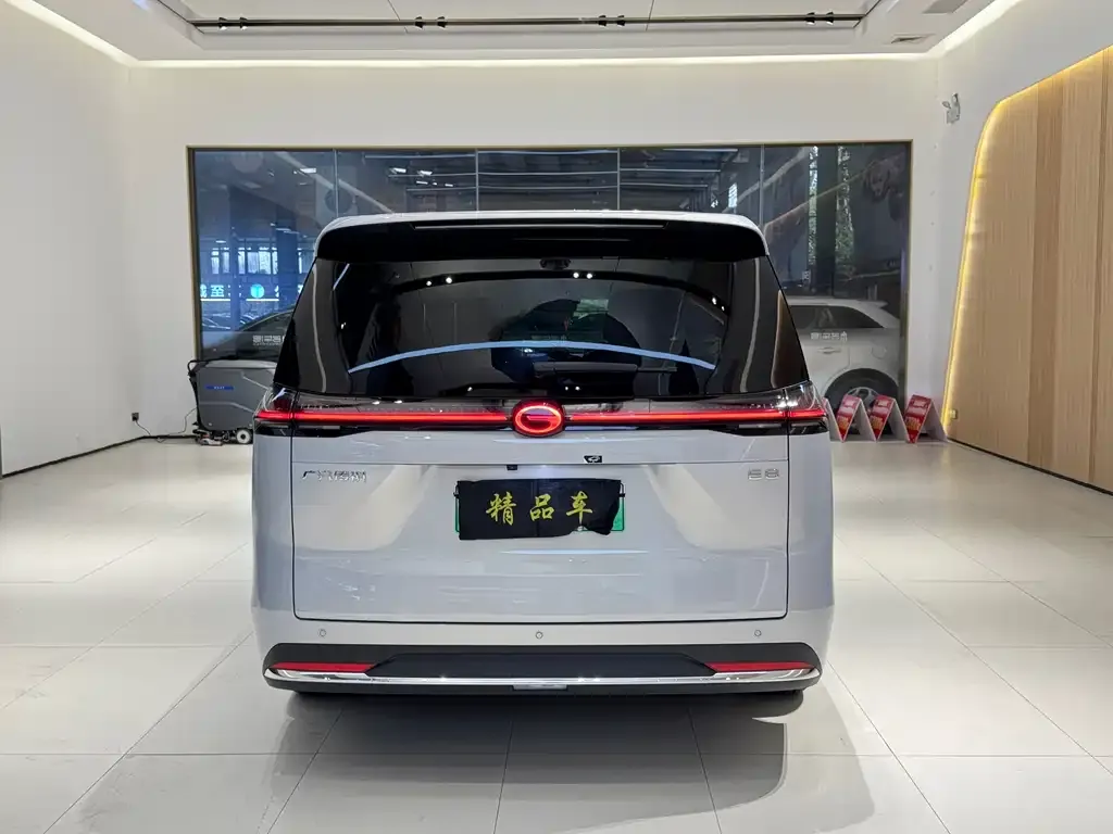 GAC Motor E8 Hybrid — фото 6