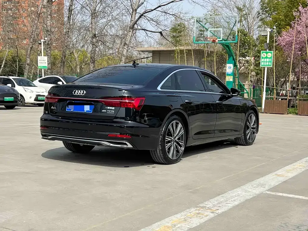 Audi A6L — фото 6