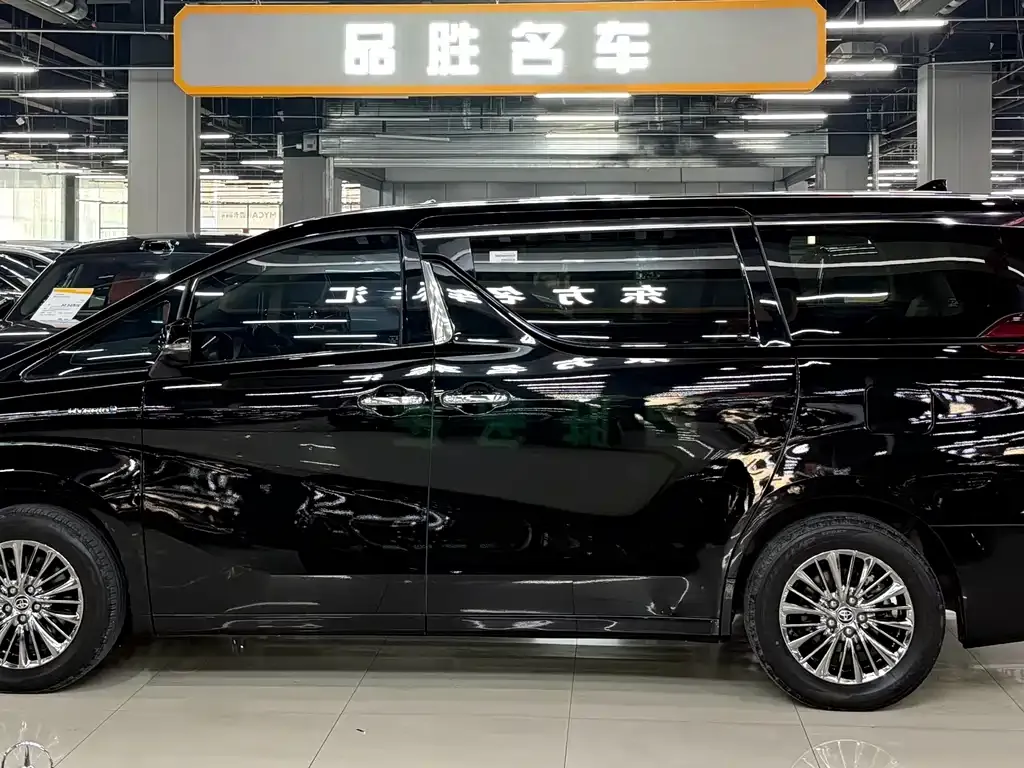 Toyota Alphard 2022 из CN, фото 8