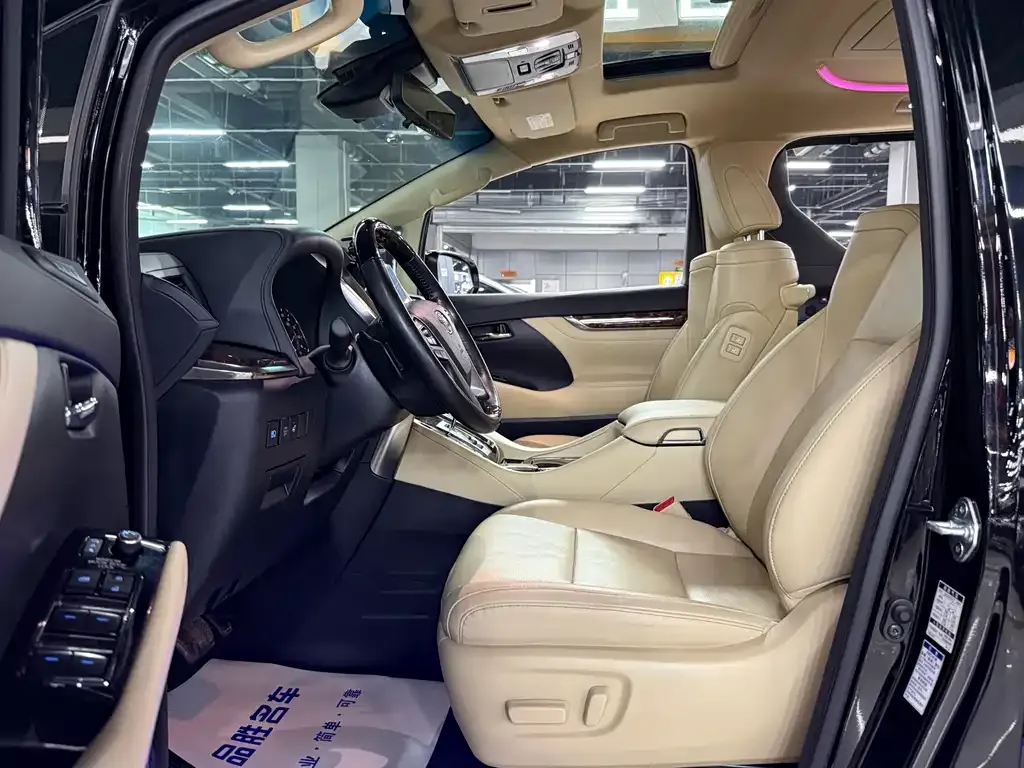 Toyota Alphard 2022 из CN, фото 9