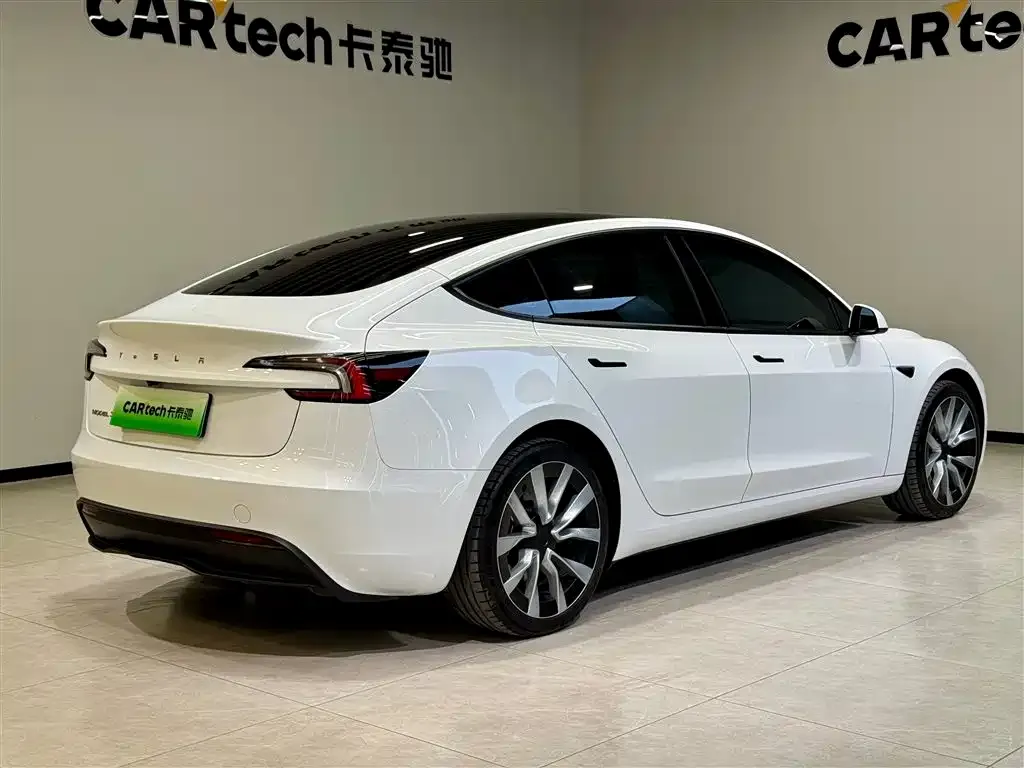 Tesla Model 3 2025 из CN, фото 9