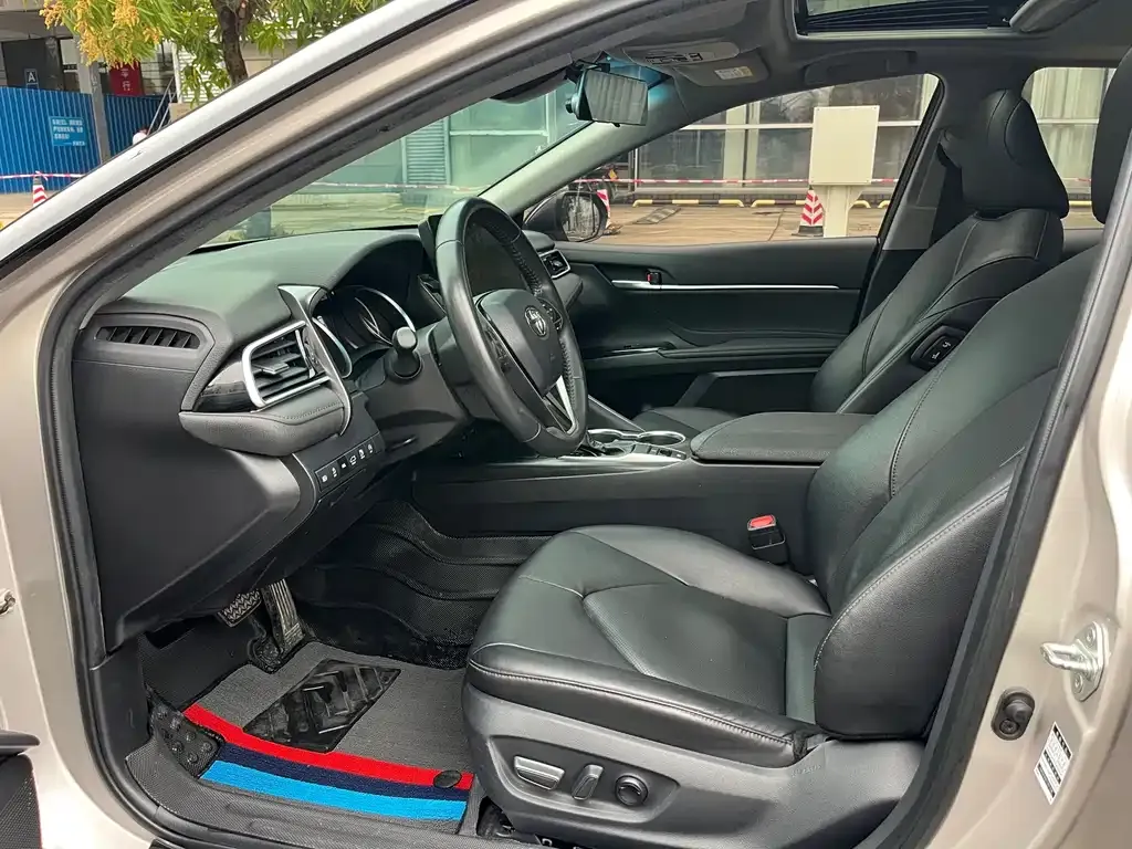 Toyota Camry 2022 из CN, фото 3