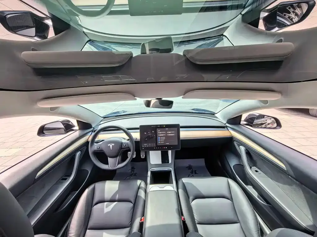Tesla Model 3 — фото 8