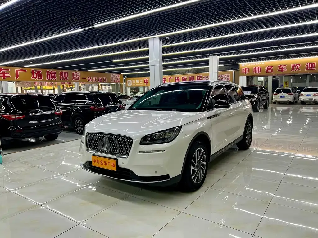Lincoln Corsair — фото 1