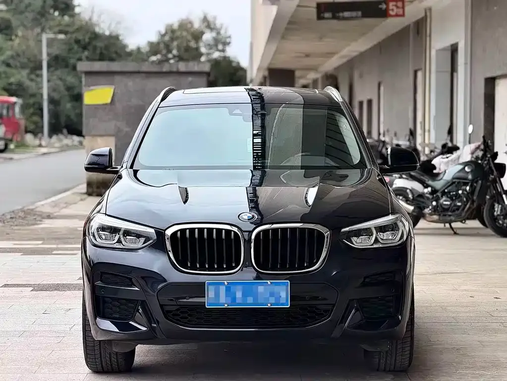 BMW X3 — фото 9