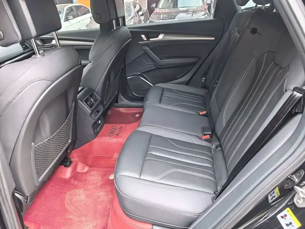 Audi Q5L 2023 из CN, фото 2