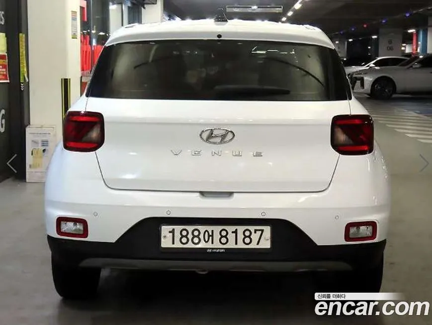 Hyundai Venue — фото 4