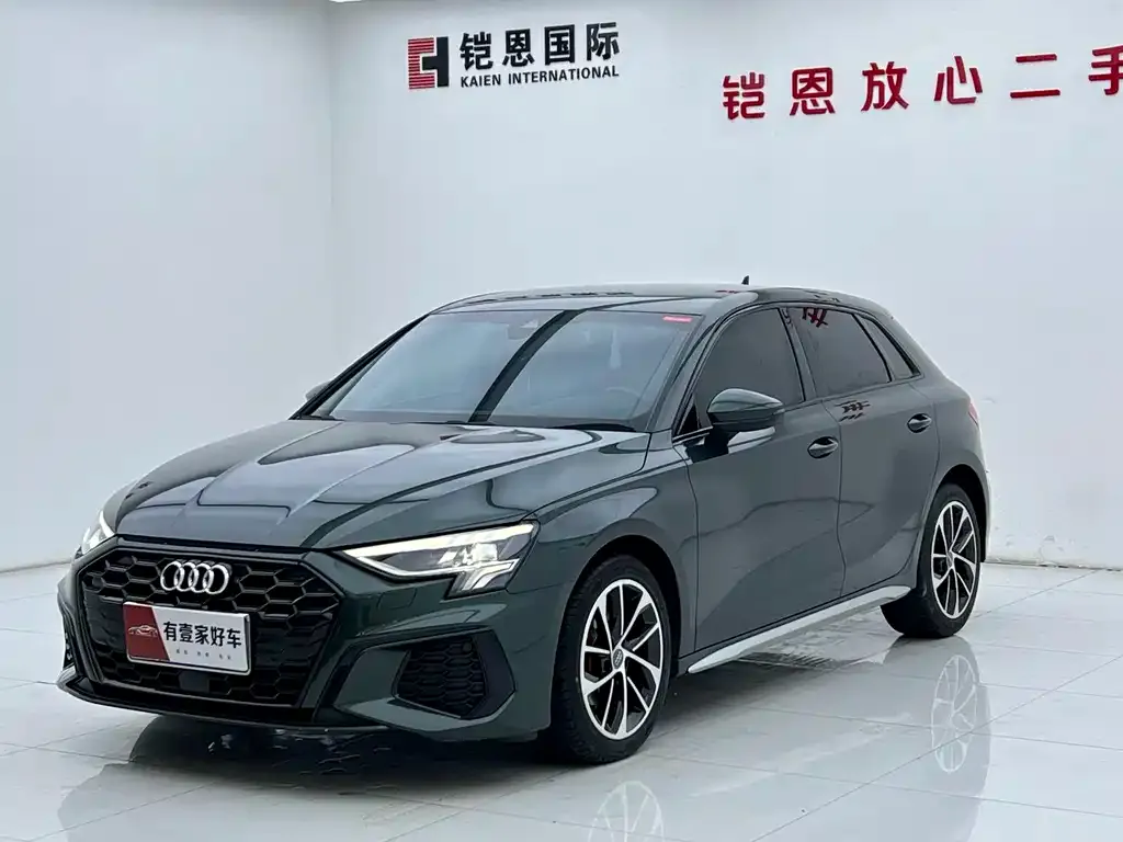 Audi A3 — фото 1