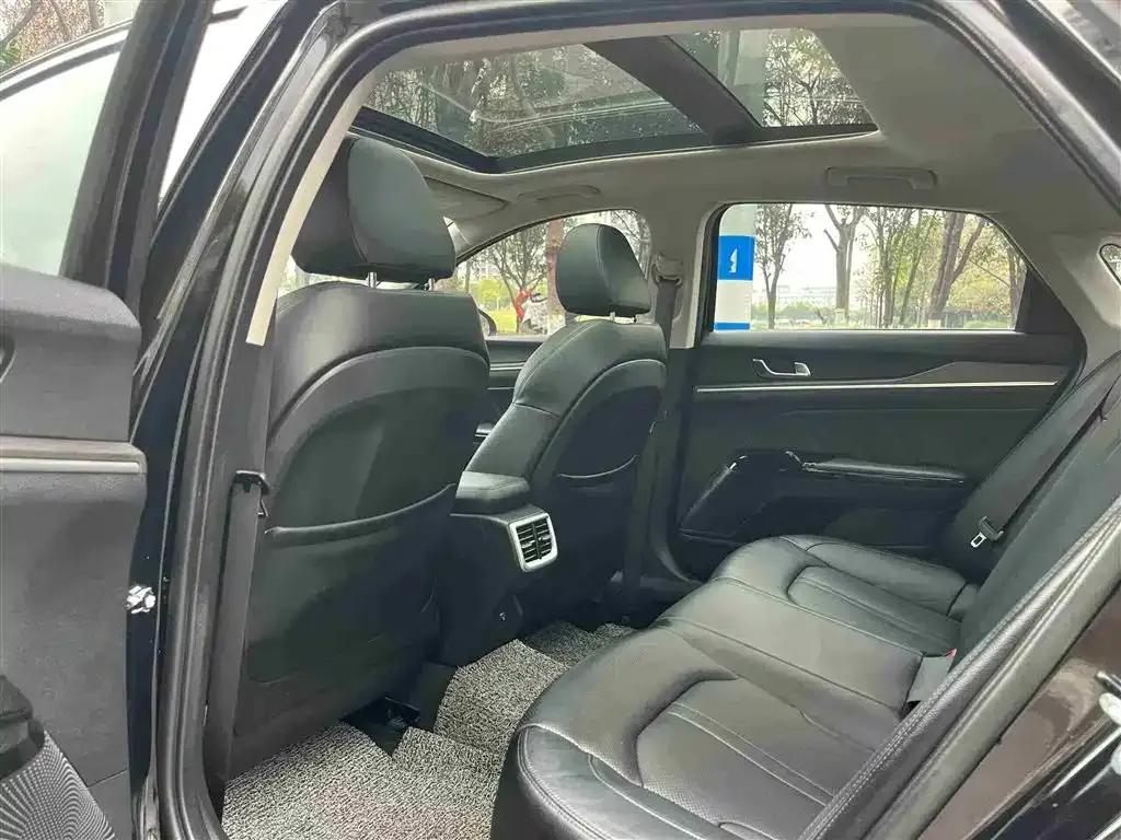 Kia K5 2021 из CN, фото 2