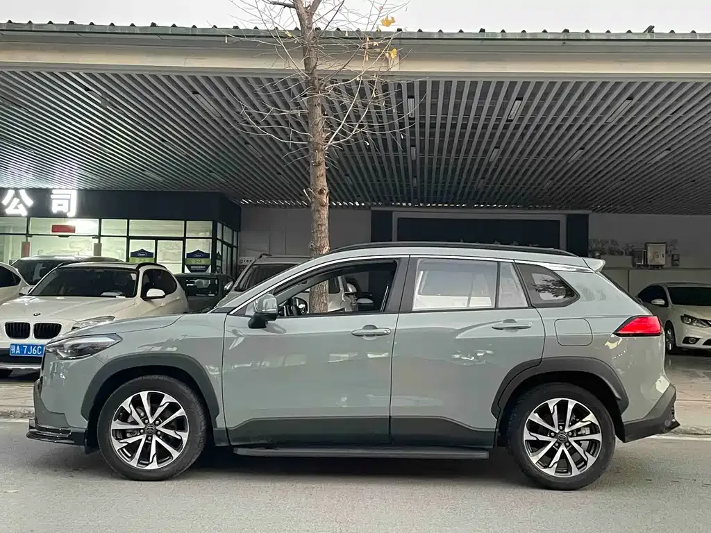 Toyota Corolla Cross — фото 2