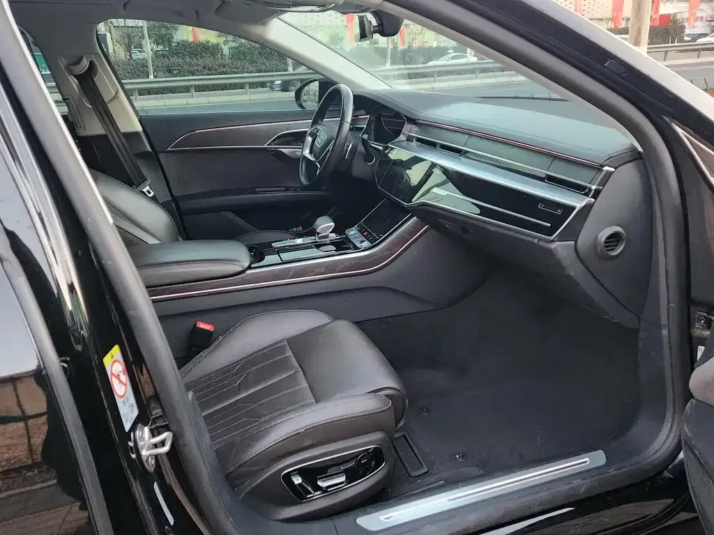 Audi A8 2024 из CN, фото 9
